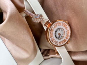 Luxe Crystal Watch ⌚✨