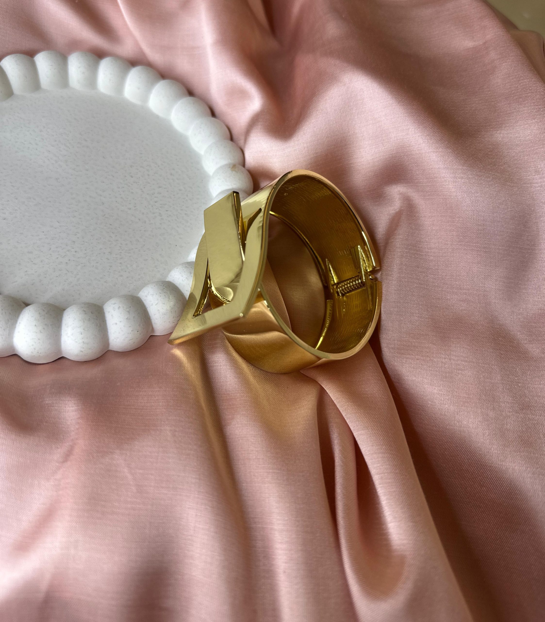Luxe Frame Bracelet ▢✨