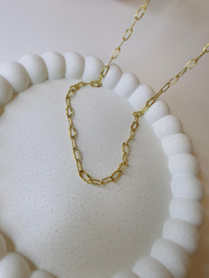 Textured Link Chain Necklace