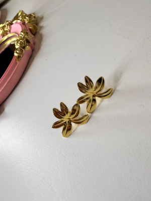 Petal Statement Studs 🌼