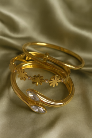 ✨ Golden Bloom Bracelet Stack 💛🌸