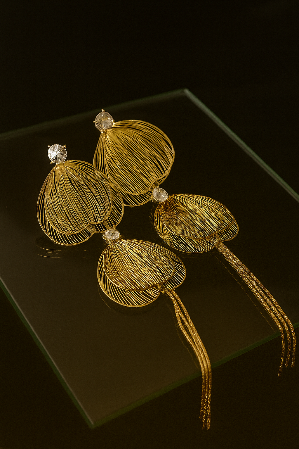 🌿 Golden Whisper Drop Earrings