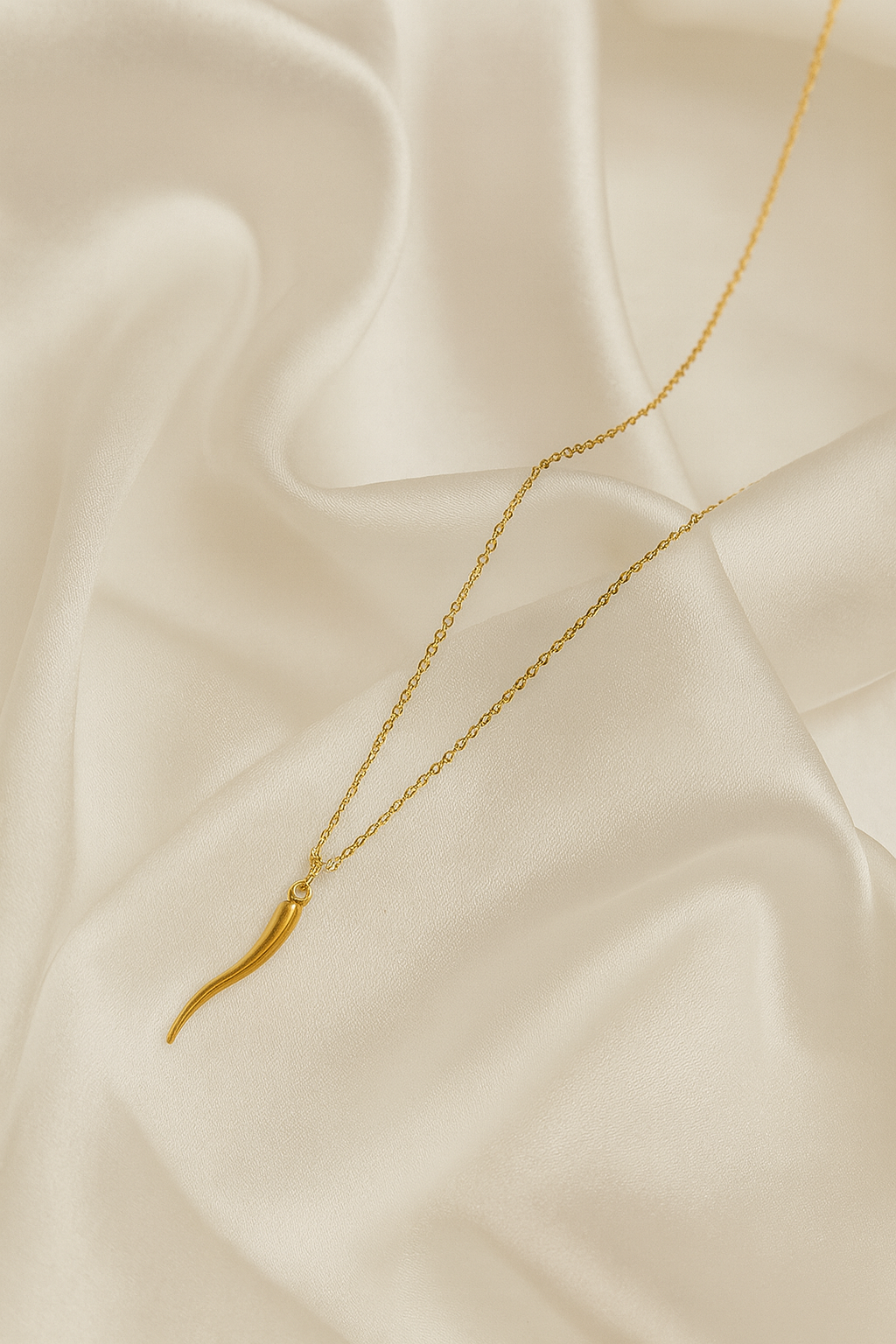 ⚡ Golden Horn Pendant Necklace
