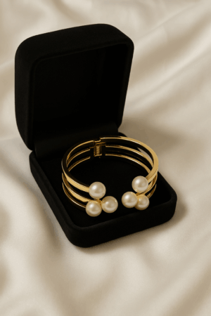 🌟 Golden Pearl Cuff Bracelet