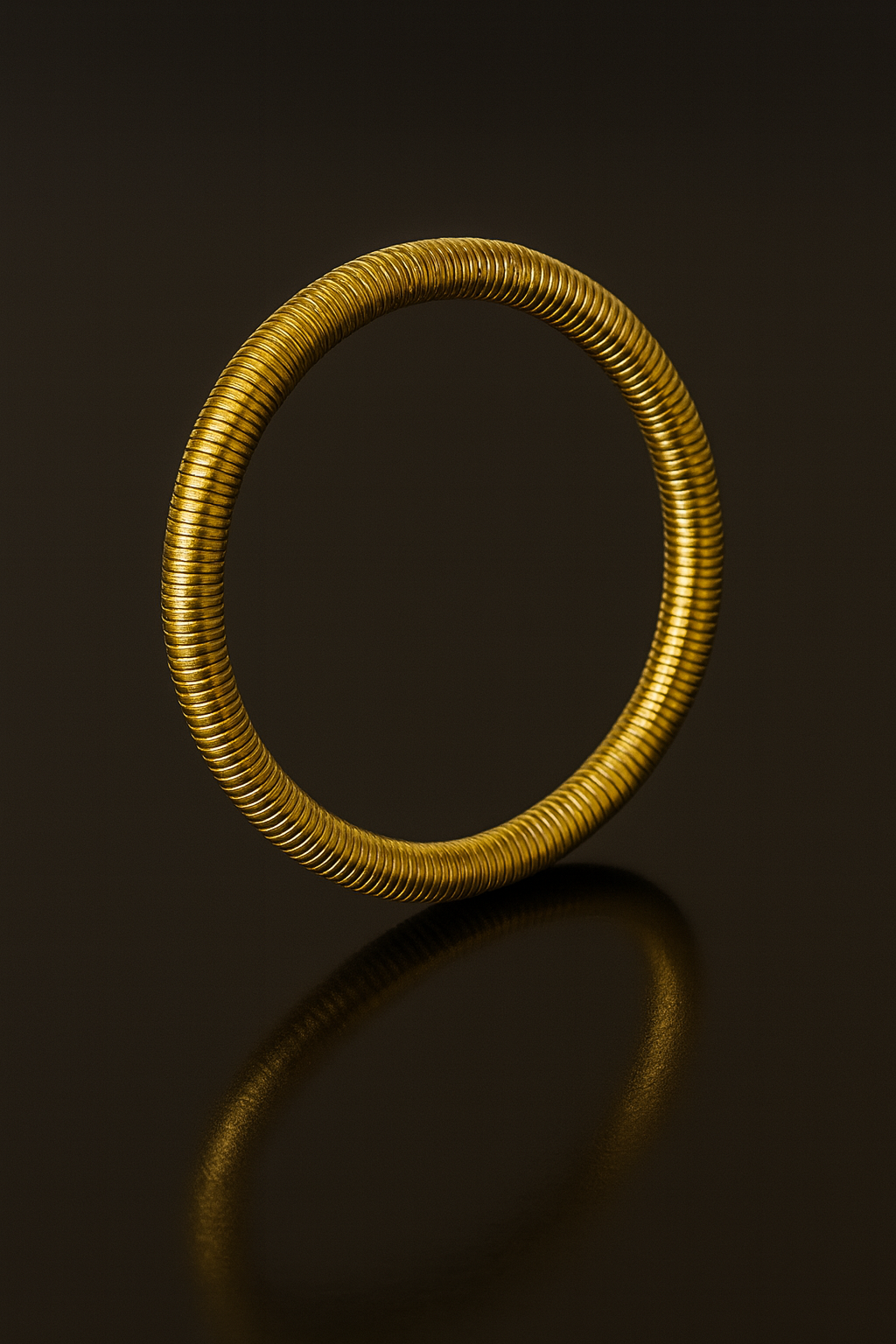 💛 Classic Coil Anti-Tarnish Bracelet